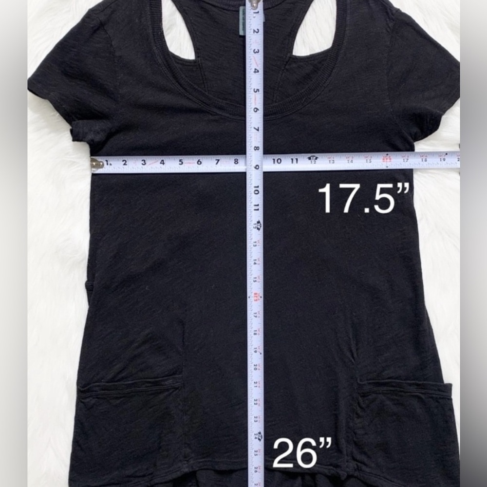 Left Of Center Anthropologie  Black Tee With Pockets - Picture 5 of 7